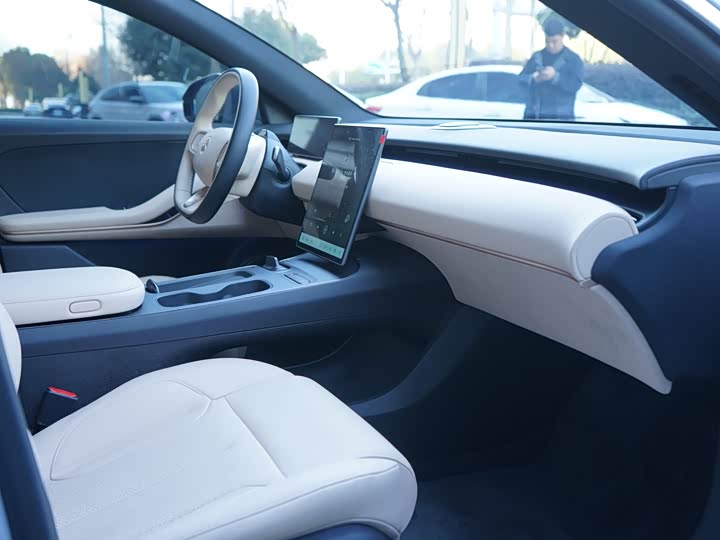 Фото 4 - Nio ET5T