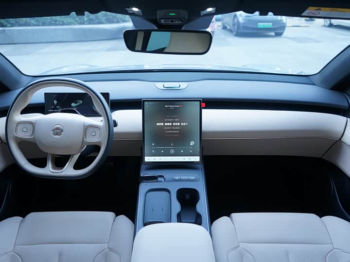 Фото 6 - Nio ET5T