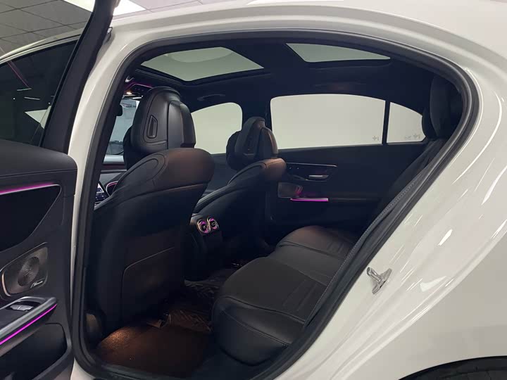 Фото 8 - Mercedes-Benz C-Class