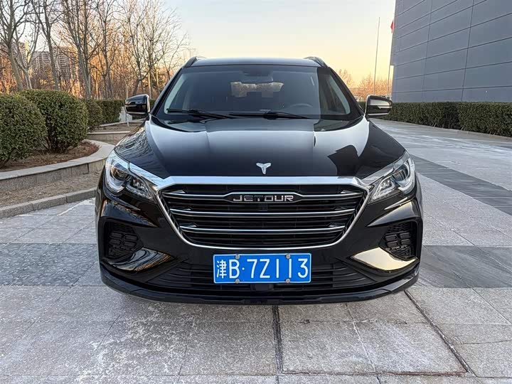 Фото 2 - Jetour X70