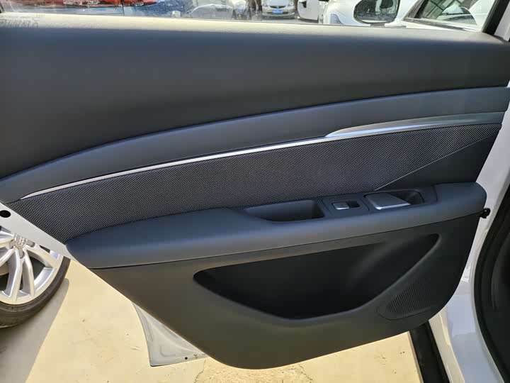 Фото 9 - XPeng Mona M03