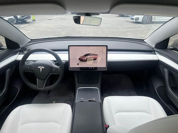 Фото 5 - Tesla Model 3