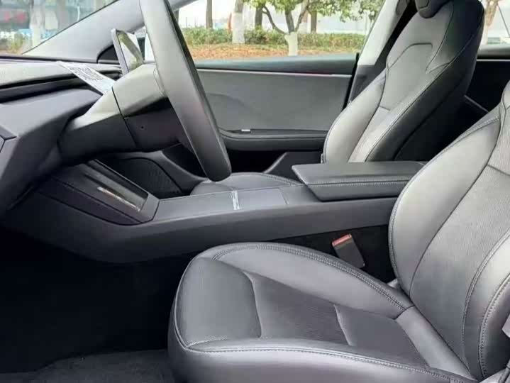 Фото 5 - Tesla Model 3