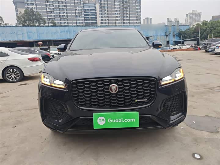 Фото 3 - Jaguar F-Pace