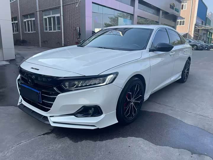 Фото 1 - Honda Accord