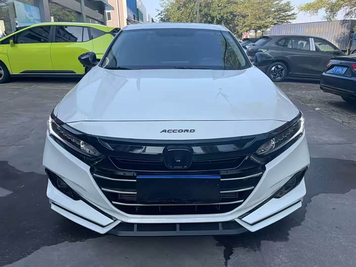 Фото 2 - Honda Accord