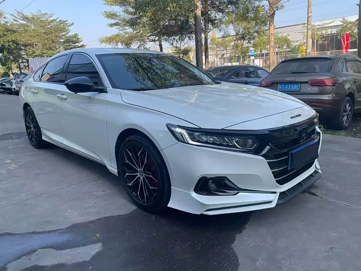 Фото 3 - Honda Accord