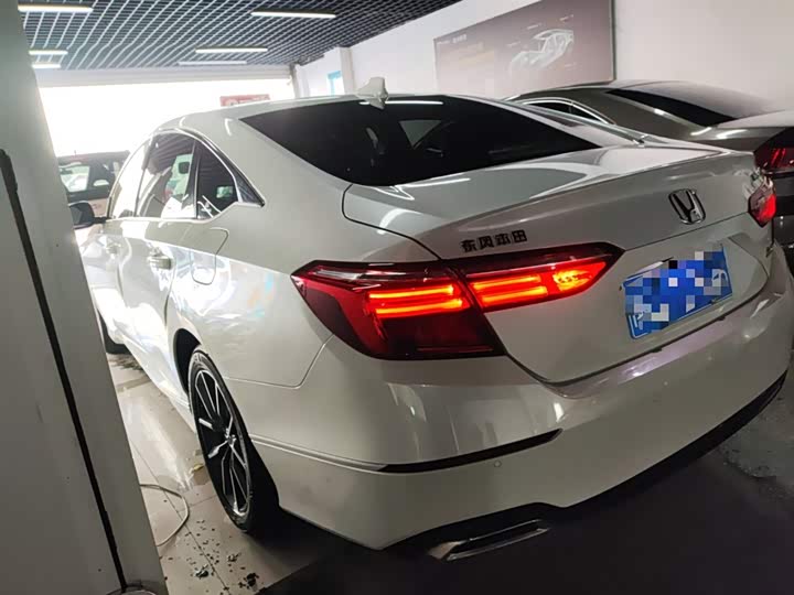 Фото 5 - Honda Inspire