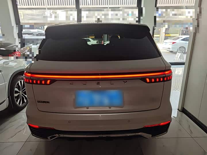 Фото 6 - Geely Monjaro