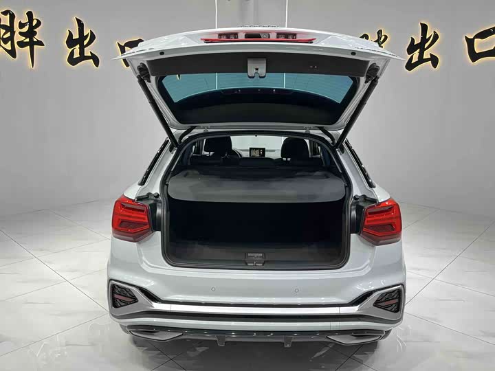 Фото 8 - Audi Q2L
