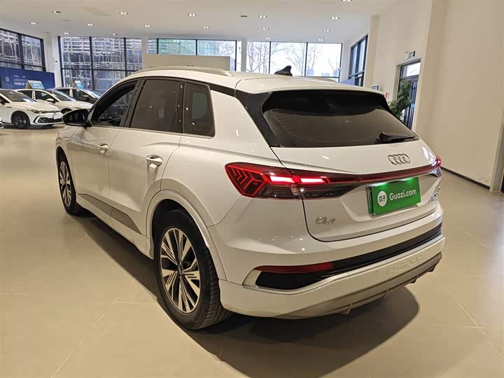 Фото 5 - Audi Q4 e-tron