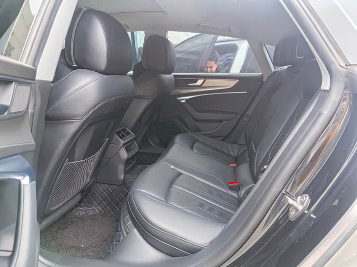 Фото 6 - Audi A7