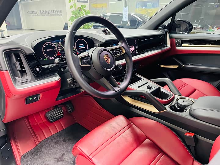 Фото 8 - Porsche Cayenne