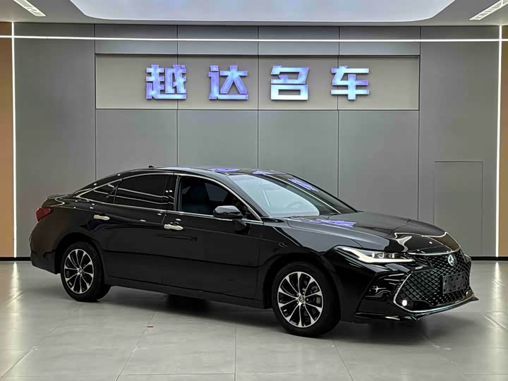 Фото 3 - Toyota Avalon