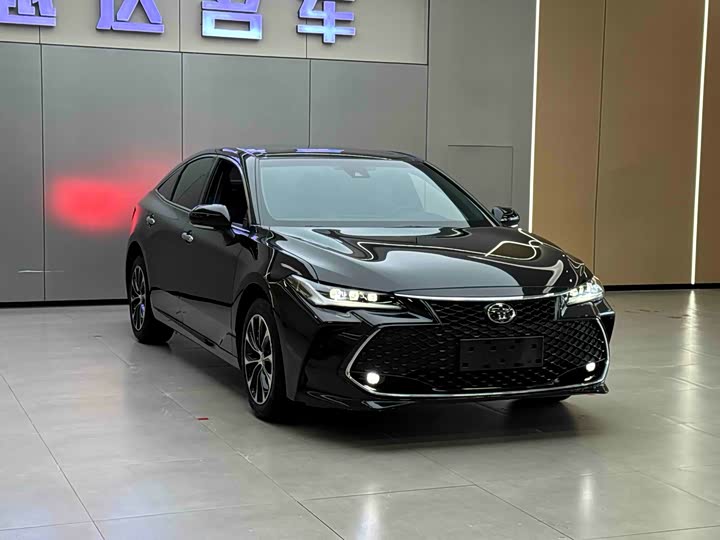 Фото 5 - Toyota Avalon