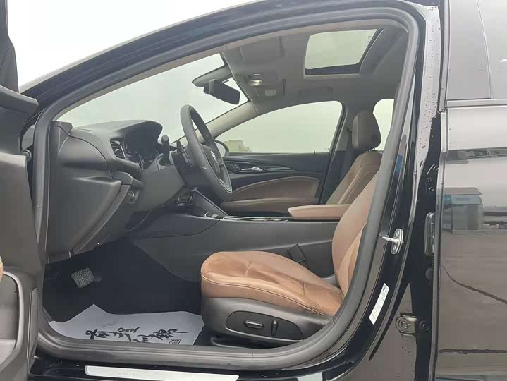 Фото 4 - Buick Regal