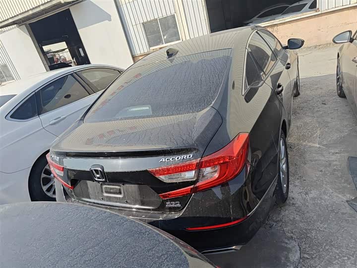 Фото 6 - Honda Accord