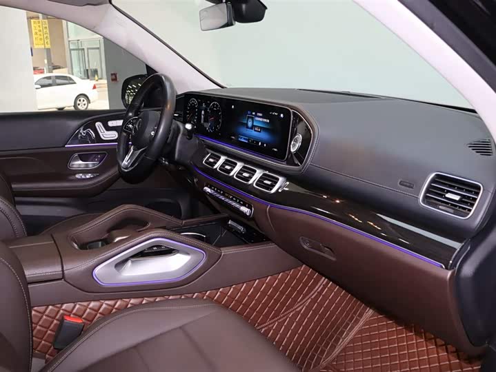 Фото 9 - Mercedes-Benz GLE-Class