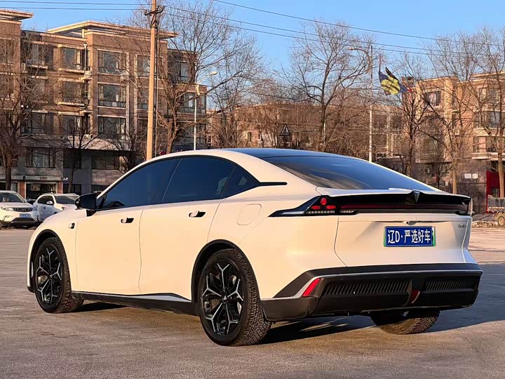 Фото 6 - Changan Deepal SL03