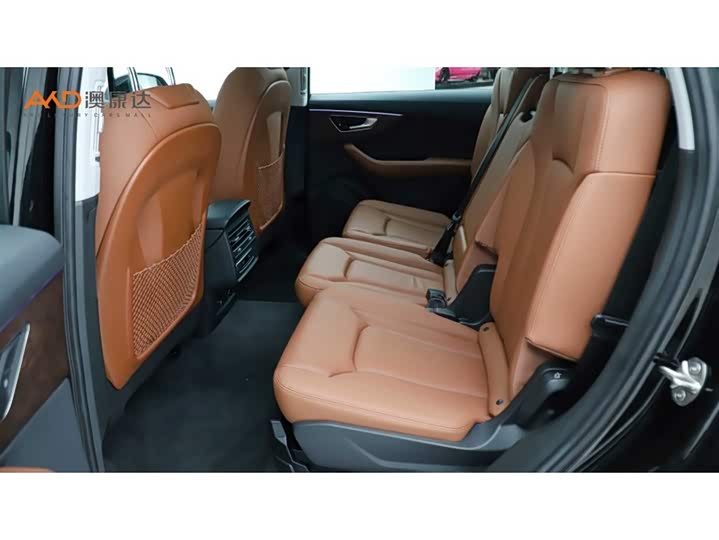 Фото 7 - Audi Q7