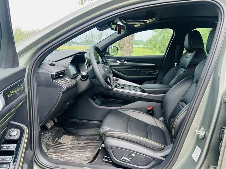 Фото 4 - Geely Preface