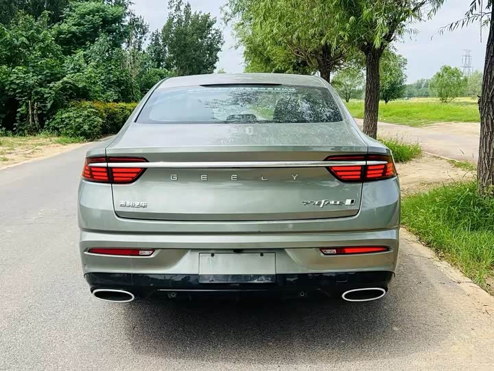 Фото 8 - Geely Preface