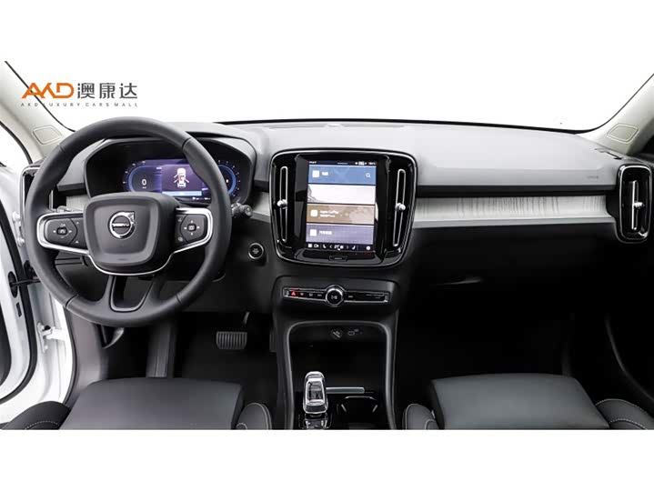 Фото 5 - Volvo XC40