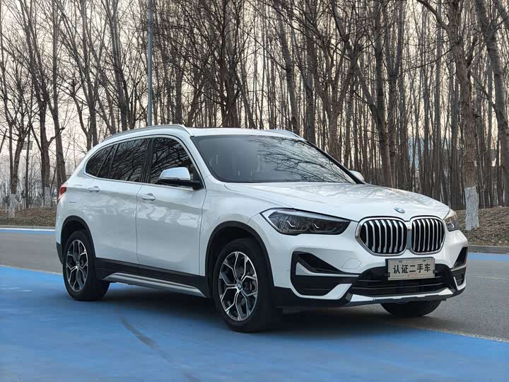 Фото 3 - BMW X1