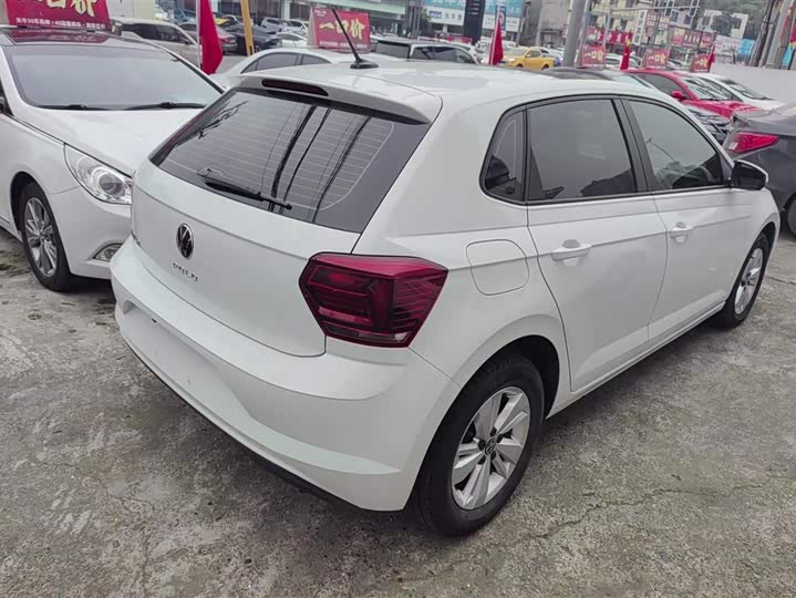 Фото 3 - Volkswagen Polo