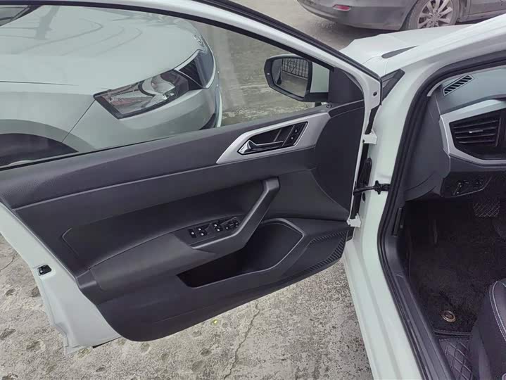 Фото 7 - Volkswagen Polo