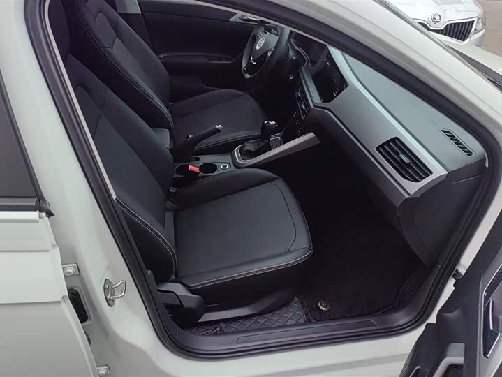 Фото 8 - Volkswagen Polo