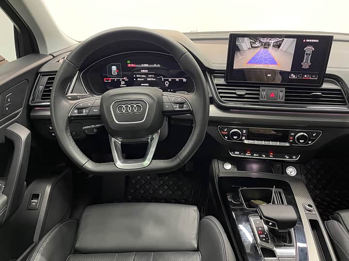 Фото 5 - Audi Q5L