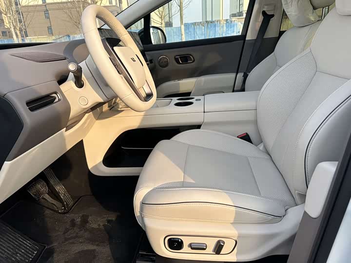 Фото 8 - LiXiang i8