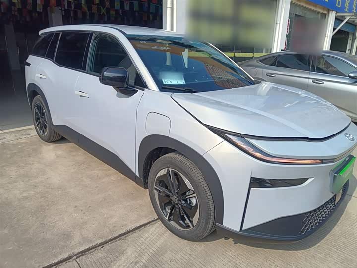 Фото 4 - Toyota bZ3X