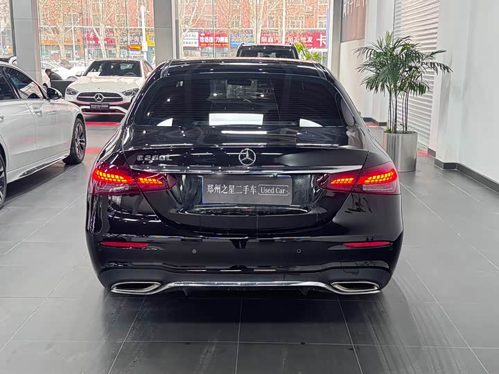 Фото 6 - Mercedes-Benz E-Class