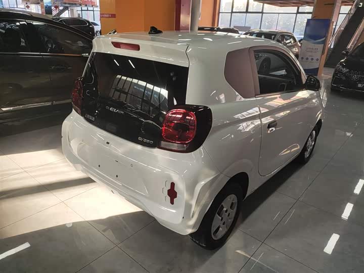 Фото 7 - Roewe Clever