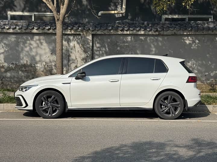 Фото 4 - Volkswagen Golf