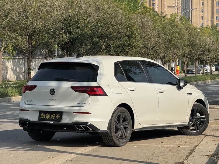 Фото 7 - Volkswagen Golf