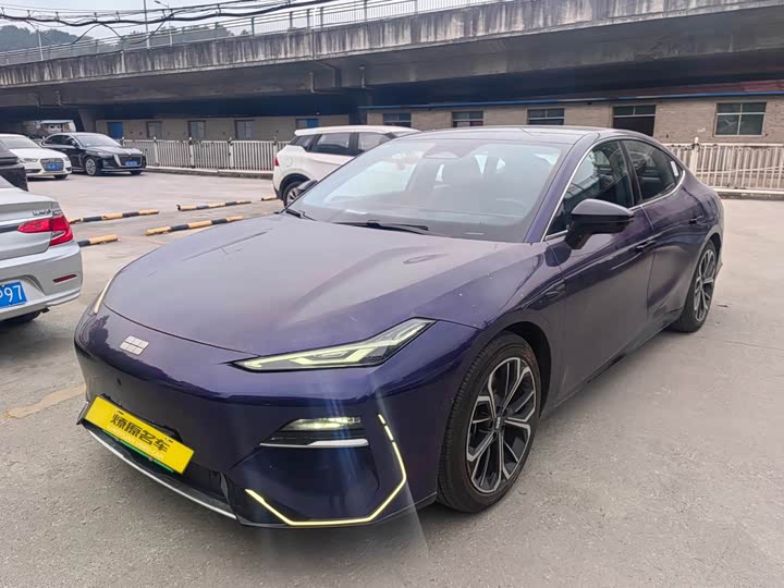 Фото 1 - Geely Galaxy E8