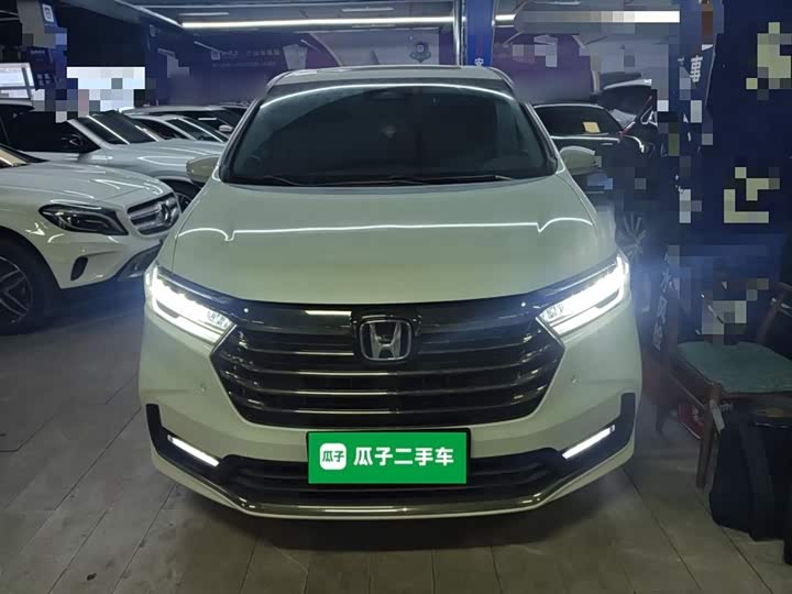 Фото 3 - Honda Odyssey