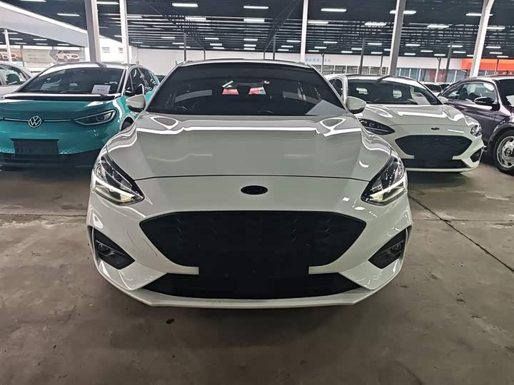 Фото 3 - Ford Focus