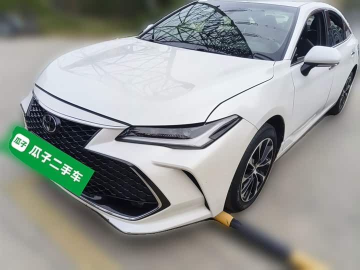 Фото 1 - Toyota Avalon