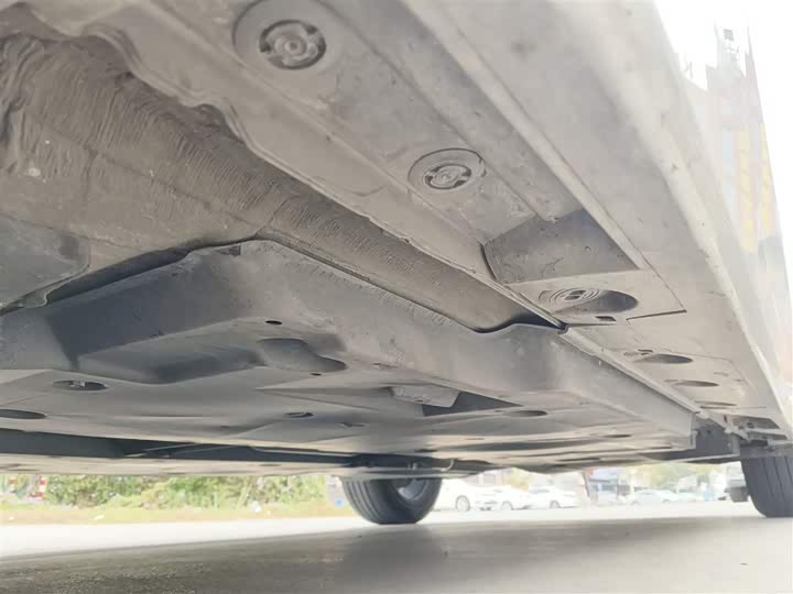 Фото 8 - Toyota Avalon