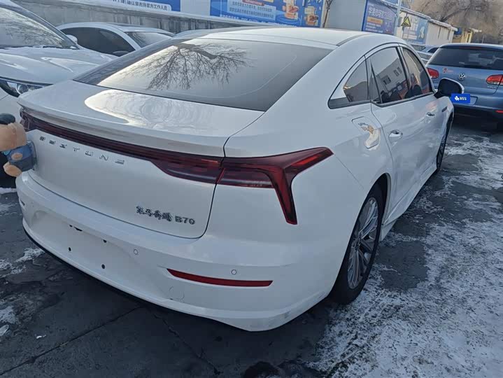 Фото 3 - Bestune B70