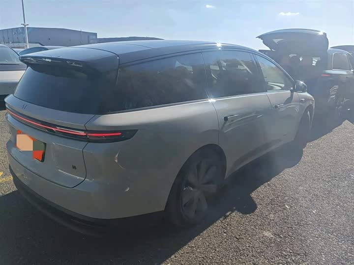 Фото 5 - LiXiang i8