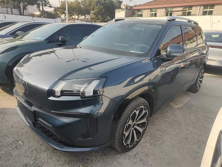 Фото 1 - GAC Aion V