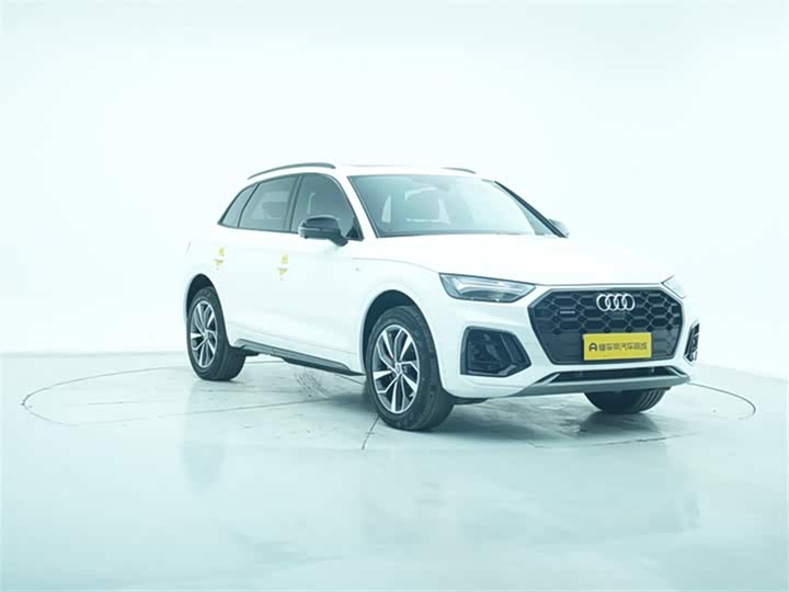Фото 4 - Audi Q5L