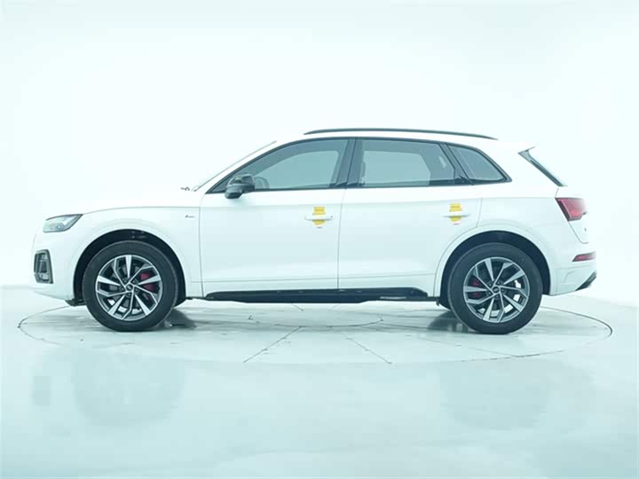 Фото 5 - Audi Q5L