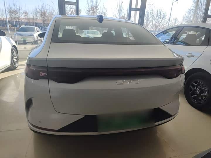 Фото 6 - BYD Qin L
