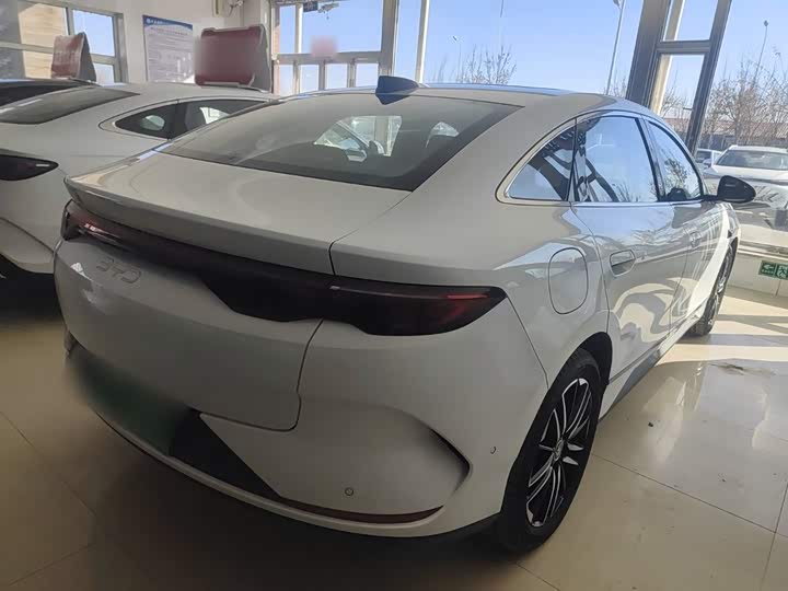 Фото 7 - BYD Qin L